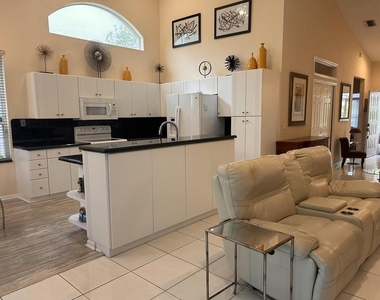 8884 Shoal Creek Lane - Photo Thumbnail 4