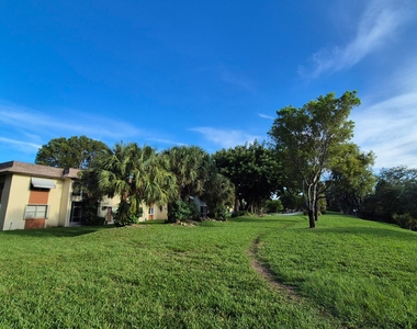 5545 N Lakewood Circle N - Photo Thumbnail 26