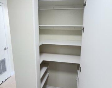 5545 N Lakewood Circle N - Photo Thumbnail 22