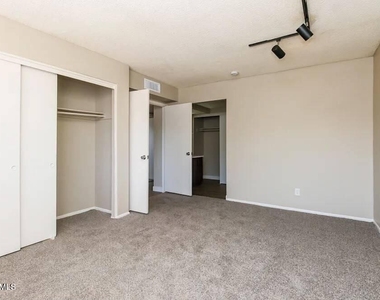 6627 S 44th St Street - Photo Thumbnail 6