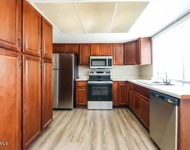 6627 S 44th St Street - Photo Thumbnail 1