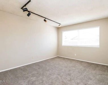 6627 S 44th St Street - Photo Thumbnail 4