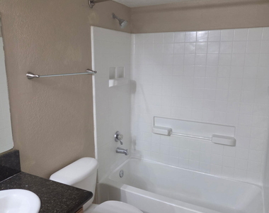 1241 N 48th Street - Photo Thumbnail 5