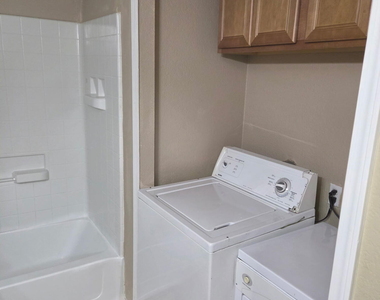 1241 N 48th Street - Photo Thumbnail 6