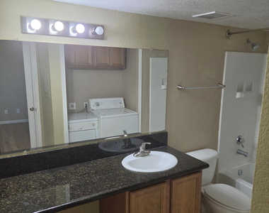 1241 N 48th Street - Photo Thumbnail 7