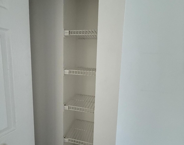 4324 Nw 9th Avenue - Photo Thumbnail 6