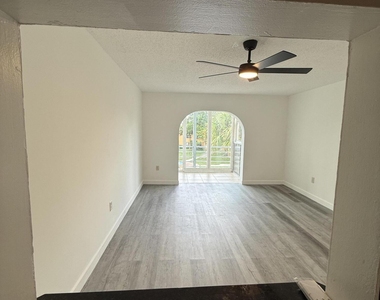 4324 Nw 9th Avenue - Photo Thumbnail 17