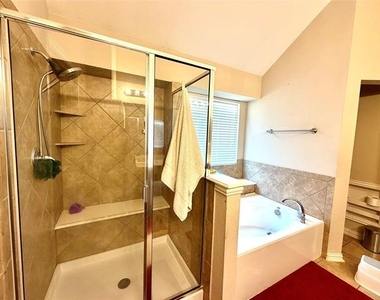 2102 Central Park Drive - Photo Thumbnail 16