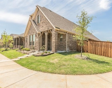 1000 S Hill Drive - Photo Thumbnail 1