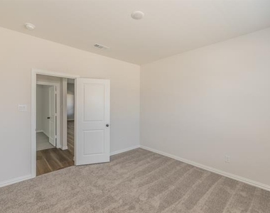 1000 S Hill Drive - Photo Thumbnail 30