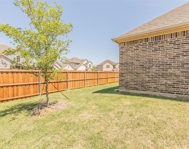 1000 S Hill Drive - Photo Thumbnail 36