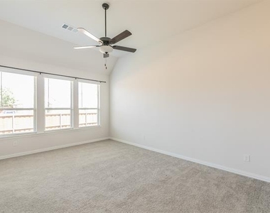 1000 S Hill Drive - Photo Thumbnail 11