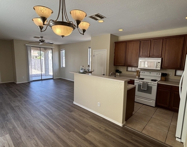 3899 S Cricket Drive - Photo Thumbnail 4