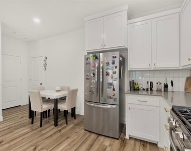 605 Friendswood - Photo Thumbnail 12