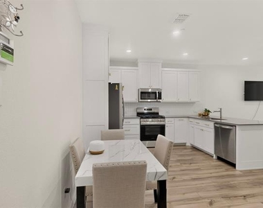 605 Friendswood - Photo Thumbnail 8