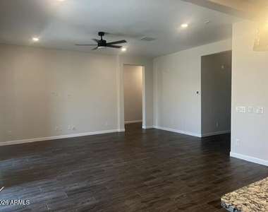 21730 E Caldwells Court - Photo Thumbnail 11