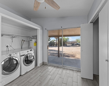 692 W Wickenburg Way - Photo Thumbnail 6