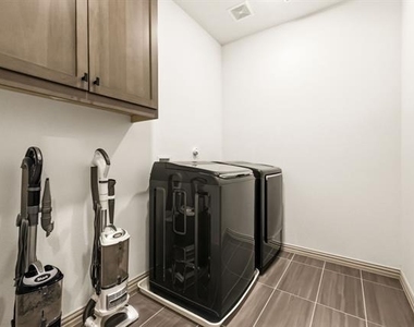 3720 Dutchess Drive - Photo Thumbnail 28