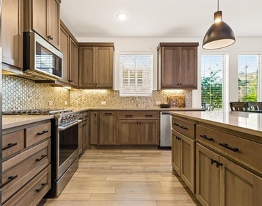 3720 Dutchess Drive - Photo Thumbnail 11