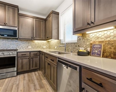 3720 Dutchess Drive - Photo Thumbnail 12