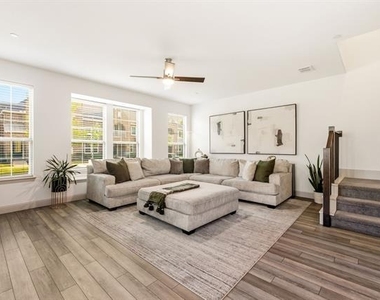 3720 Dutchess Drive - Photo Thumbnail 4