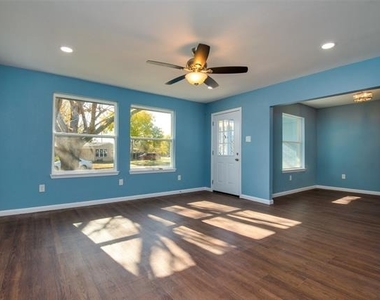 1701 Merrywood Way - Photo Thumbnail 5