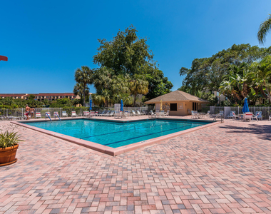 2255 Lindell Boulevard - Photo Thumbnail 16