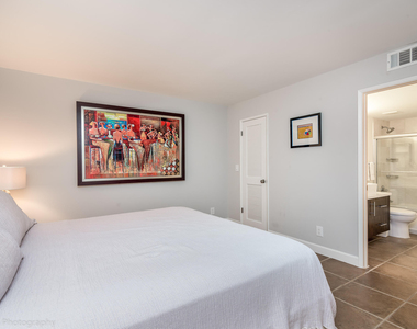 2255 Lindell Boulevard - Photo Thumbnail 8