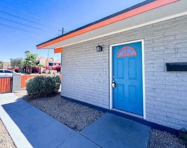 1118 S Mcclintock Drive - Photo Thumbnail 21