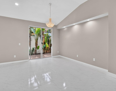 5183 Nw 26th Circle - Photo Thumbnail 11