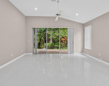 5183 Nw 26th Circle - Photo Thumbnail 13
