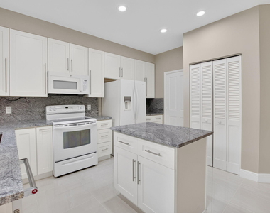 5183 Nw 26th Circle - Photo Thumbnail 21