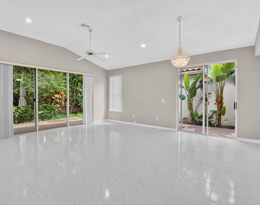 5183 Nw 26th Circle - Photo Thumbnail 12