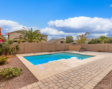 40747 W Robbins Drive - Photo Thumbnail 39