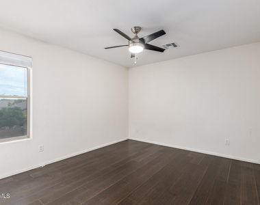 40747 W Robbins Drive - Photo Thumbnail 34
