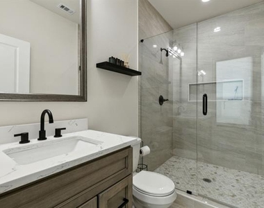2224 Dyson Street - Photo Thumbnail 13
