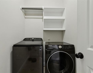 2224 Dyson Street - Photo Thumbnail 7