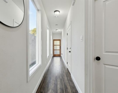 2224 Dyson Street - Photo Thumbnail 2
