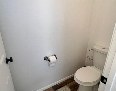 22264 N Kingston Drive - Photo Thumbnail 19