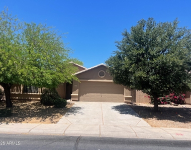 22264 N Kingston Drive - Photo Thumbnail 2