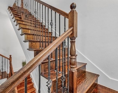 5744 Robbie Road - Photo Thumbnail 20