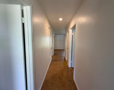 3807 William Street - Photo Thumbnail 8