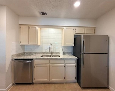 3807 William Street - Photo Thumbnail 3