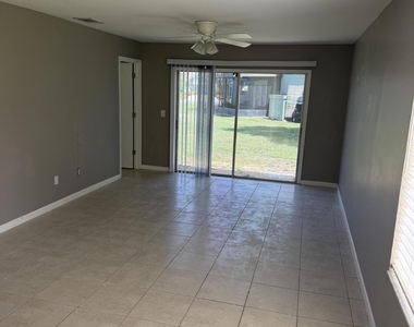1456 Se Rivergreen Circle - Photo Thumbnail 3