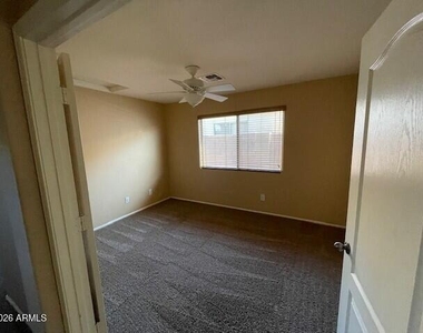 42589 W Venture Road - Photo Thumbnail 3