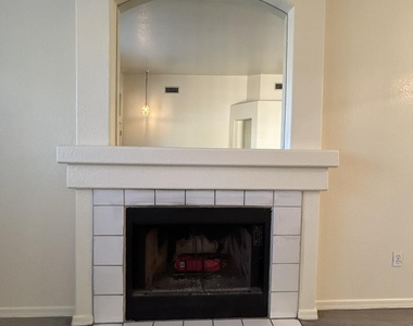 51 N Del Pueblo Place - Photo Thumbnail 3