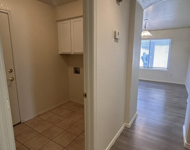 51 N Del Pueblo Place - Photo Thumbnail 10