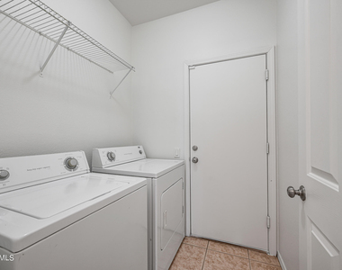 7160 E Lindner Avenue - Photo Thumbnail 22