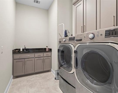 6547 Curwen Lane - Photo Thumbnail 9