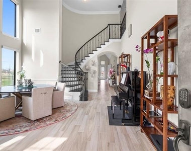 6547 Curwen Lane - Photo Thumbnail 2